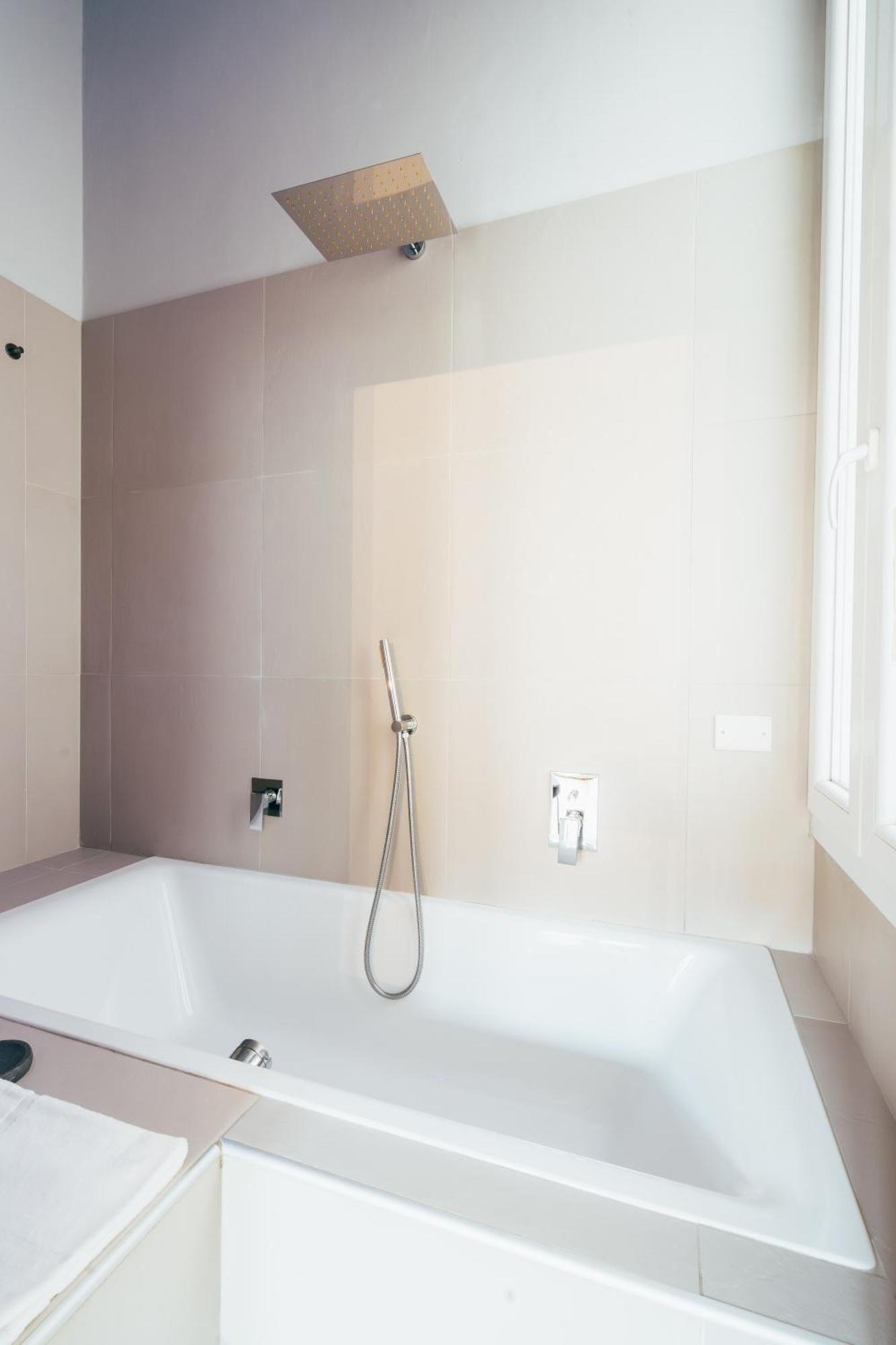 Indipendenza Apartment City Center Болонья Экстерьер фото