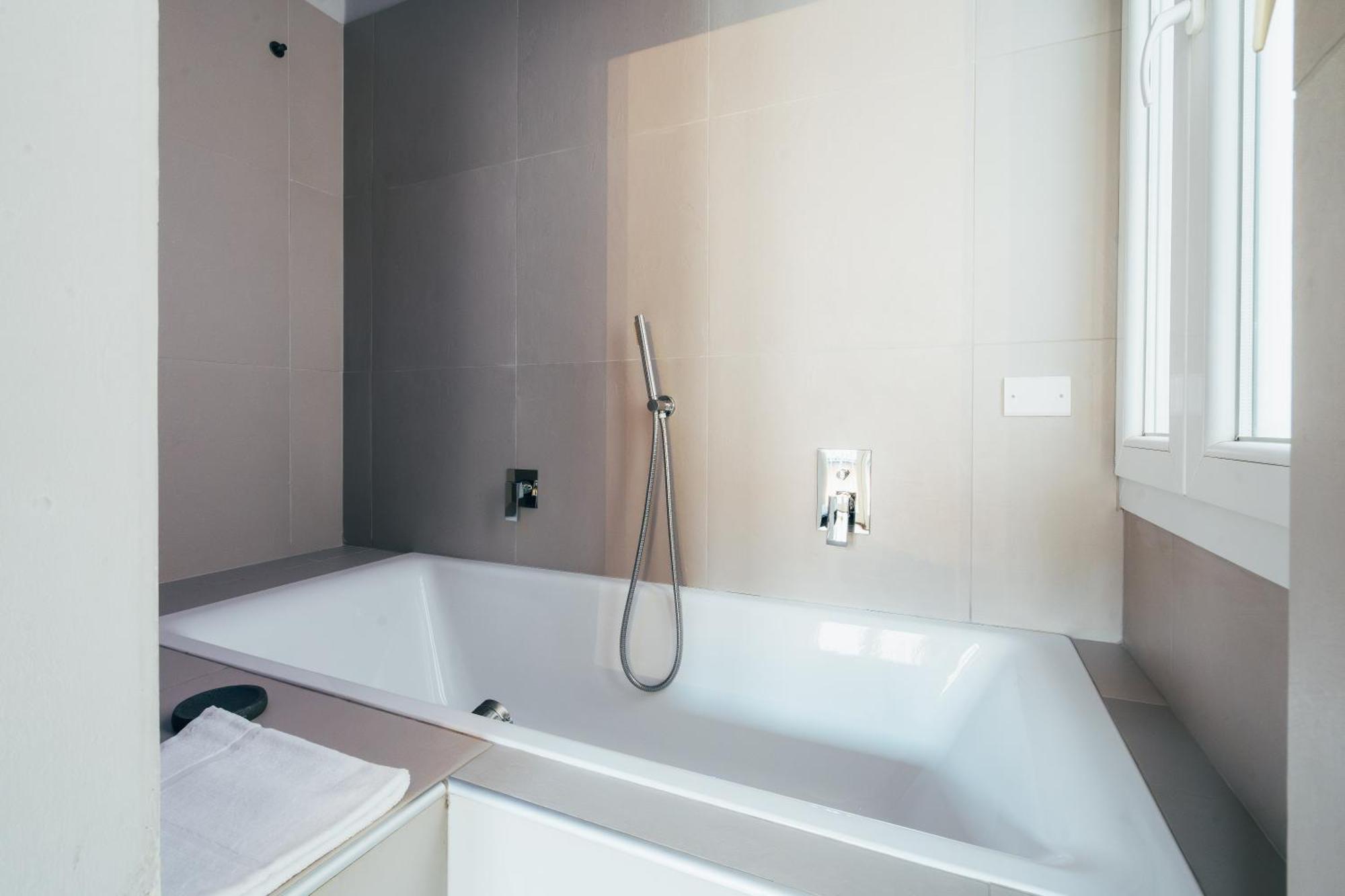 Indipendenza Apartment City Center Болонья Экстерьер фото